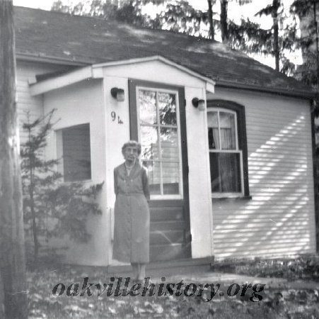 Beatrice's sister Amy Twigg (nee Aplelbe) in front of 230 King Street
