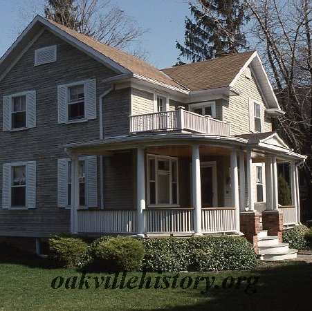 301 Palmer Avenue side view