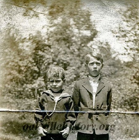 L to R: Edmund and John Killer