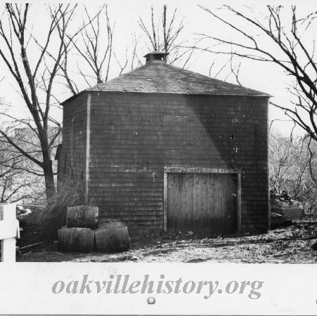 The Post  Office in its original location in1945
