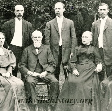 George and Mary Sumner with their family, 1923